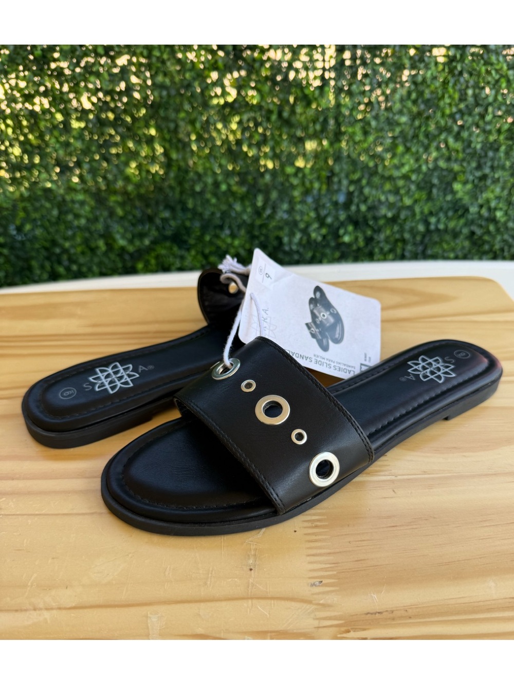 Serra Women’s Size 9 Black Grommet Slide Sandals Memory Foam New